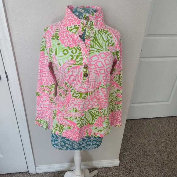 Lilly Pulitzer Pink and Green Patterned Blouse - Picture 3 of 11